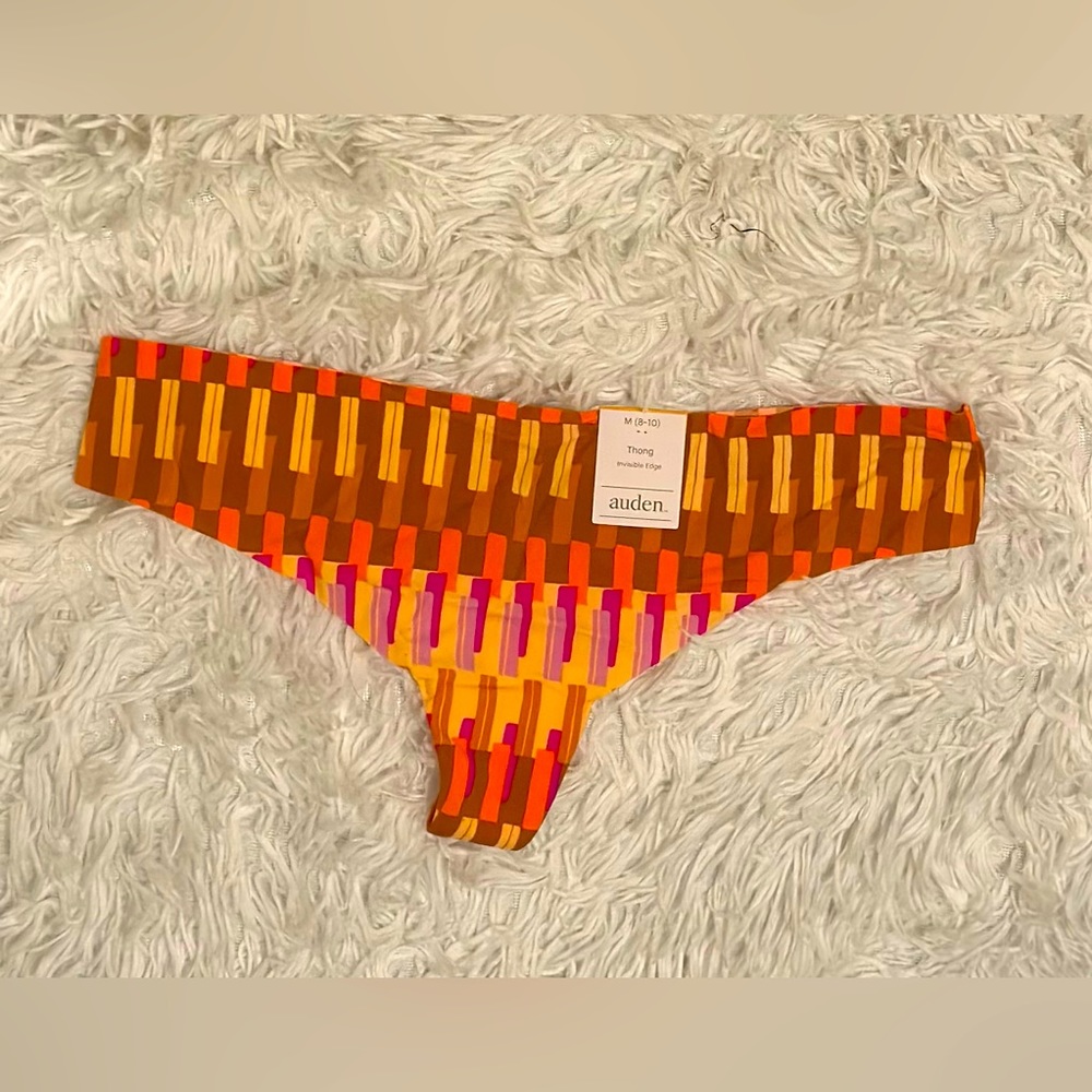 New Invisible Edge Thong Medium